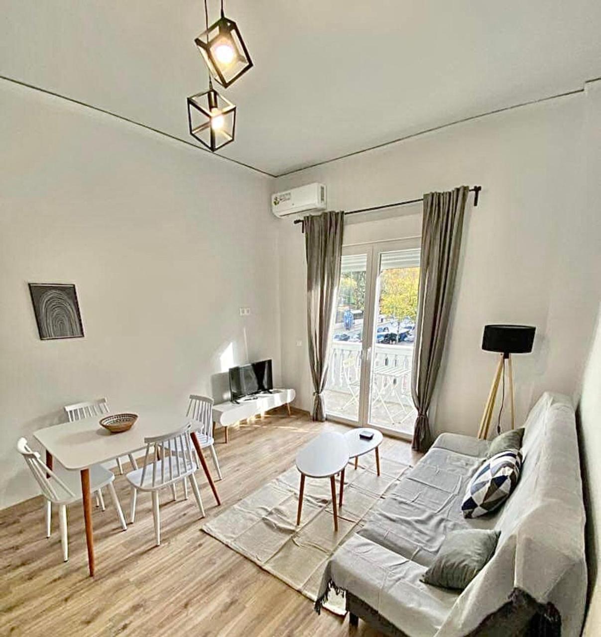 Comfortable Apartment In The City Center เอเธนส์ ภายนอก รูปภาพ