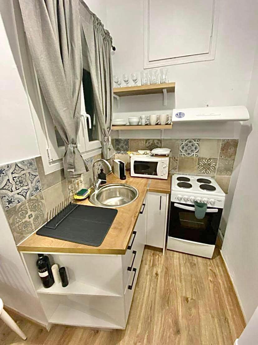 Comfortable Apartment In The City Center เอเธนส์ ภายนอก รูปภาพ